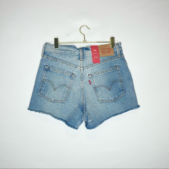 NWT Levi’s High Rise Wedgie Short in Havana Affair - Picture 4 of 4